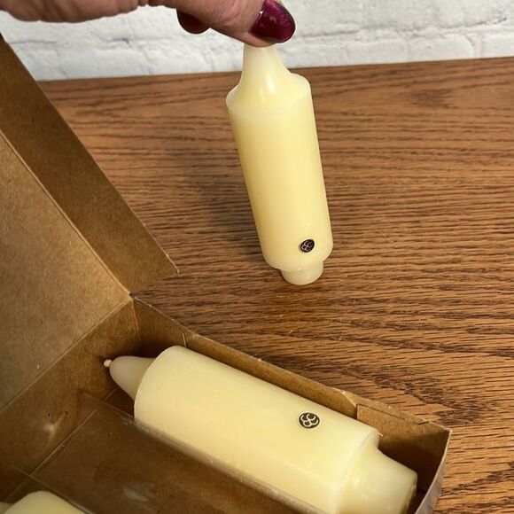 NIB 4 Vintage Colonial Candle-PartyLite 5” Unscented Bell-Top Ivory Taper - Picture 4 of 4